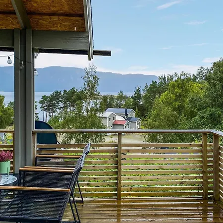 Ferienhaus Gorgeous In With House Sea View