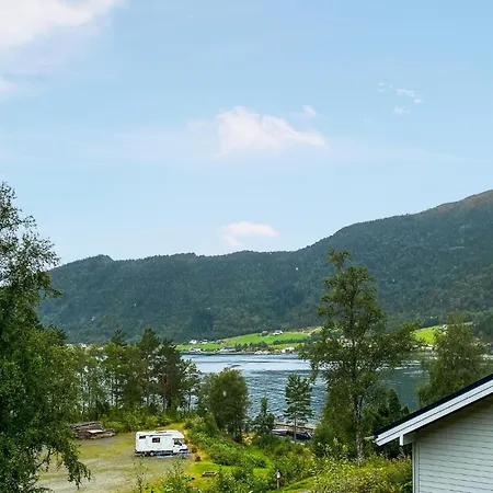 Ferienhaus Gorgeous In With House Sea View Lavik (Sogn og Fjordane)